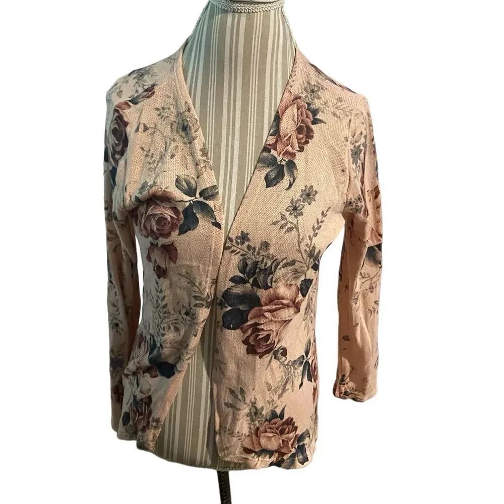 Charlotte Russe size medium cardigan excellent condition see pics